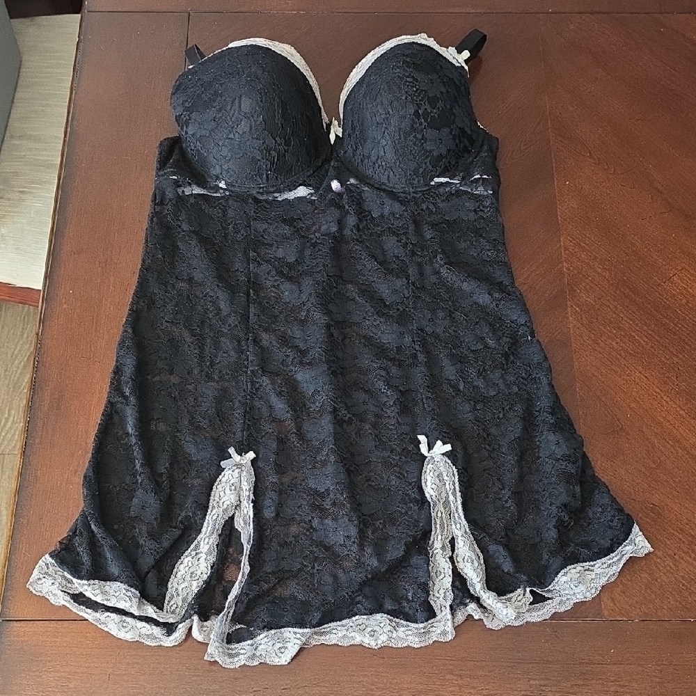 (J31) Native Intimates Black and Cream Lace Chemise Sz 3X